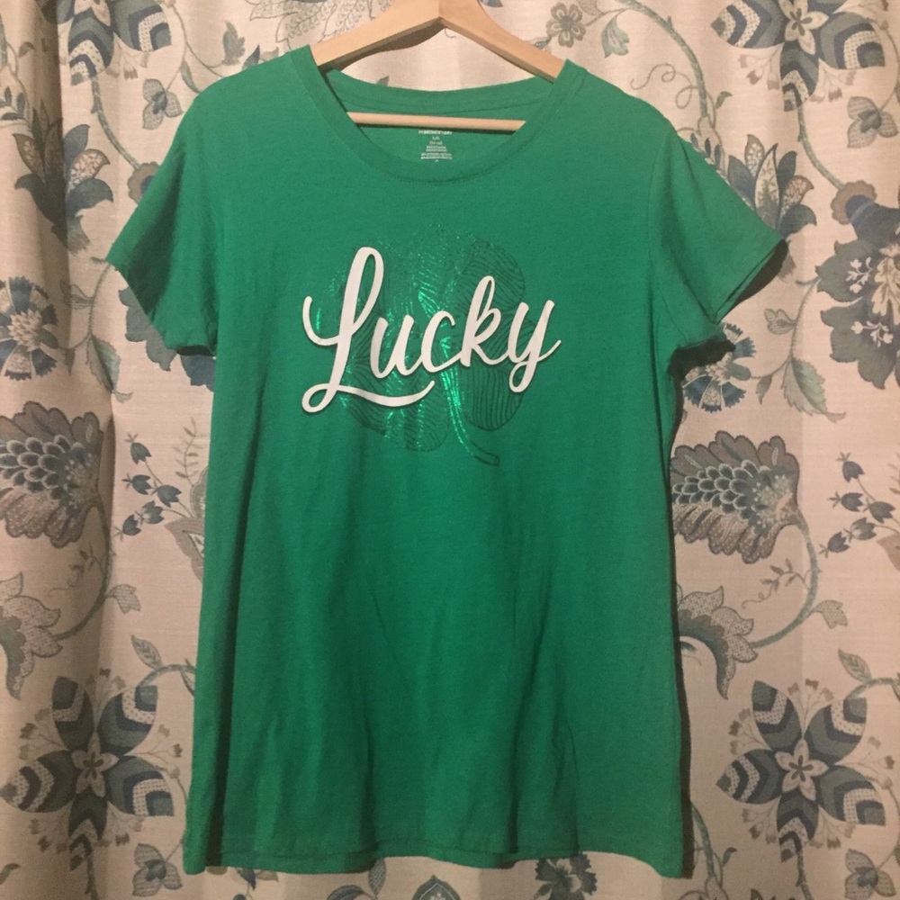 St Patrick’s Day Tee🎉Free with purchase of $35+🎉